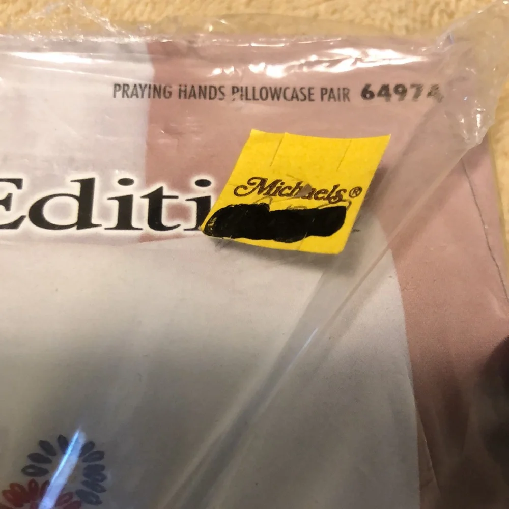 BUCILLA PRAYING HANDS PILLOWCASE PAIR 64974 STAMPED EMBROIDERY 20